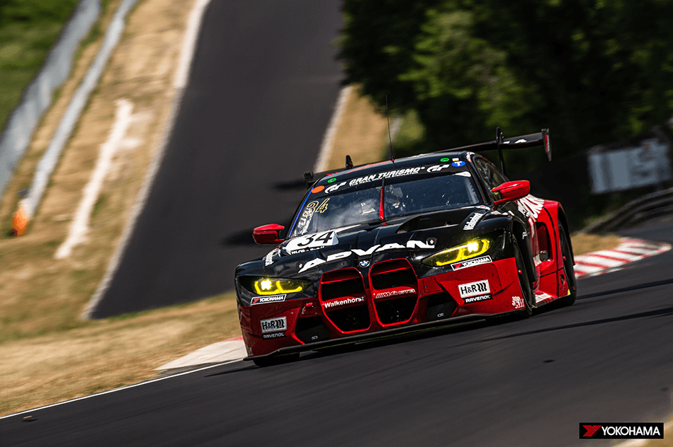 السيارة المجهزة بـ يوكوهاما ادفان تفوز بالجولة الرابعة من سلسلة Nürburgring Endurance لعام 2023